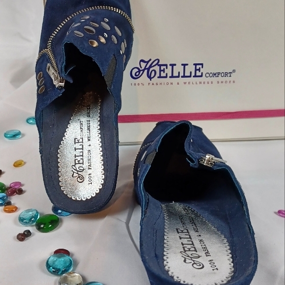 Helle Comfort Suede Studded Women's Navy BSuede Mules. $199 At HELLE. Sz9 - Picture 5 of 10